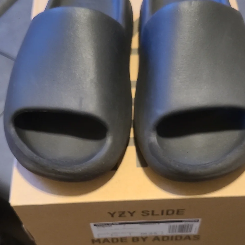Adidas Onyx Yeezy Slides